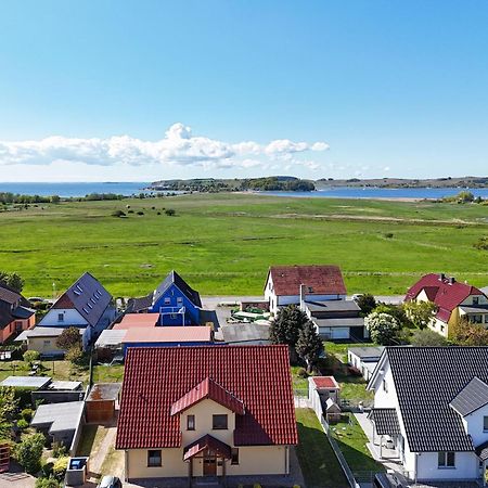 Ferienhaus De niege Wech Wohnung 02 mit Sauna- und Schwimmbadnutzung im AHOI Sellin Thiessow Exterior foto