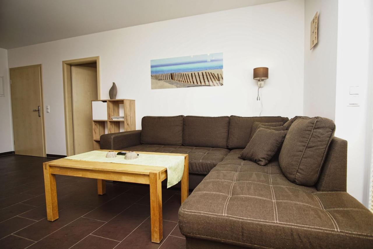 Ferienhaus De niege Wech Wohnung 02 mit Sauna- und Schwimmbadnutzung im AHOI Sellin Thiessow Exterior foto